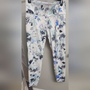 Athleta Blue and White Floral Leggings